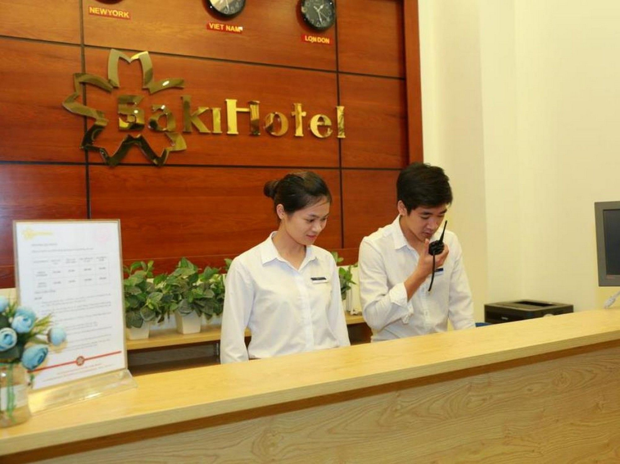 Oyo 210 Saki Hotel Hanoi Bagian luar foto